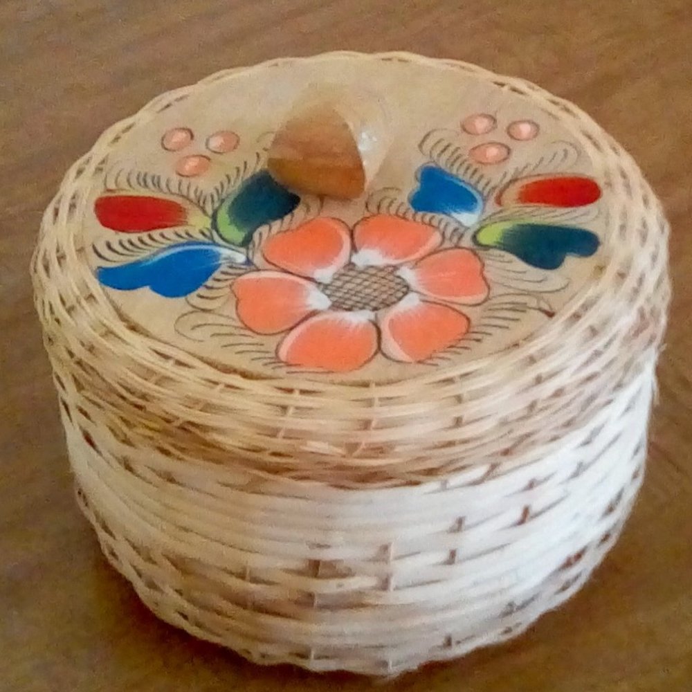 🌻AUTHENTIC Tortillera Art Deco wood & wicker design *New*🌼 Rare Find